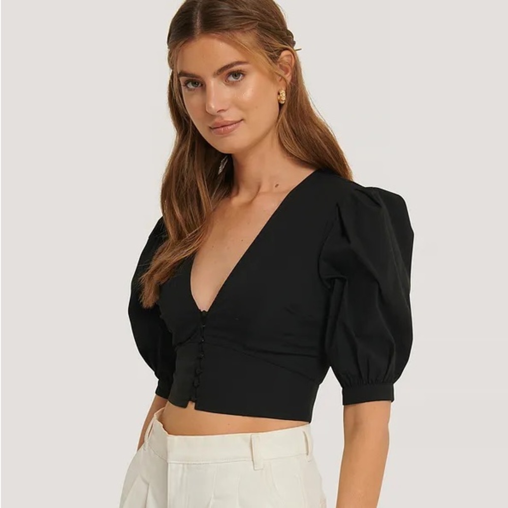 Balloon Sleeve crop top from Nakd